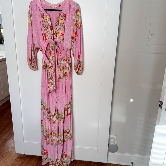 Free people x REVOLVE Paradise Jumpsuit in Sugar Magnolia combo. - Picture 2 of 16